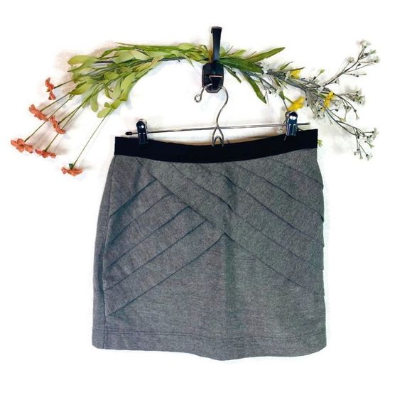 5 for $30 Silence + Noise Urban Outfitters Skirt Size Large Gray & Black EUC - Picture 1 of 4